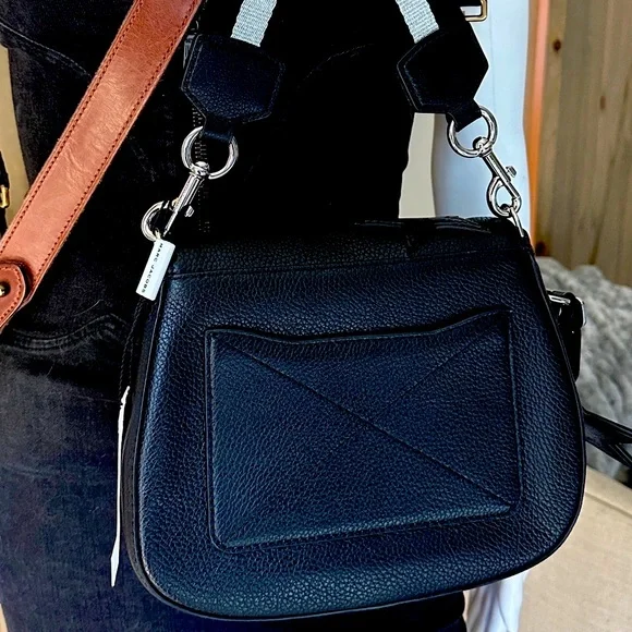 Rare Amazing New nwt Marc Jacob’s flap clip on shoulder strap Star fob S… - Picture 7 of 12